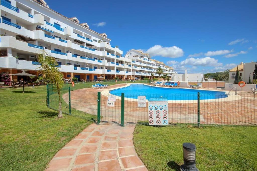 2 Bedrooms Sea And Pool View Apt In Duquesa Golf & Gardens Manilva Castillo de Sabinillas Exterior foto