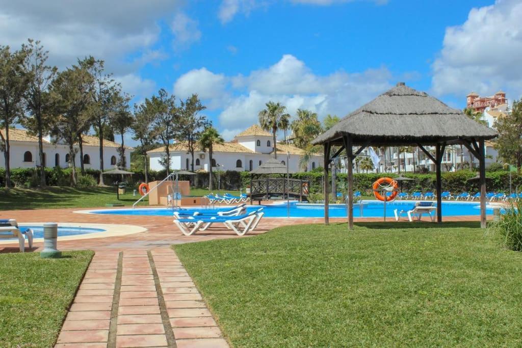 2 Bedrooms Sea And Pool View Apt In Duquesa Golf & Gardens Manilva Castillo de Sabinillas Exterior foto