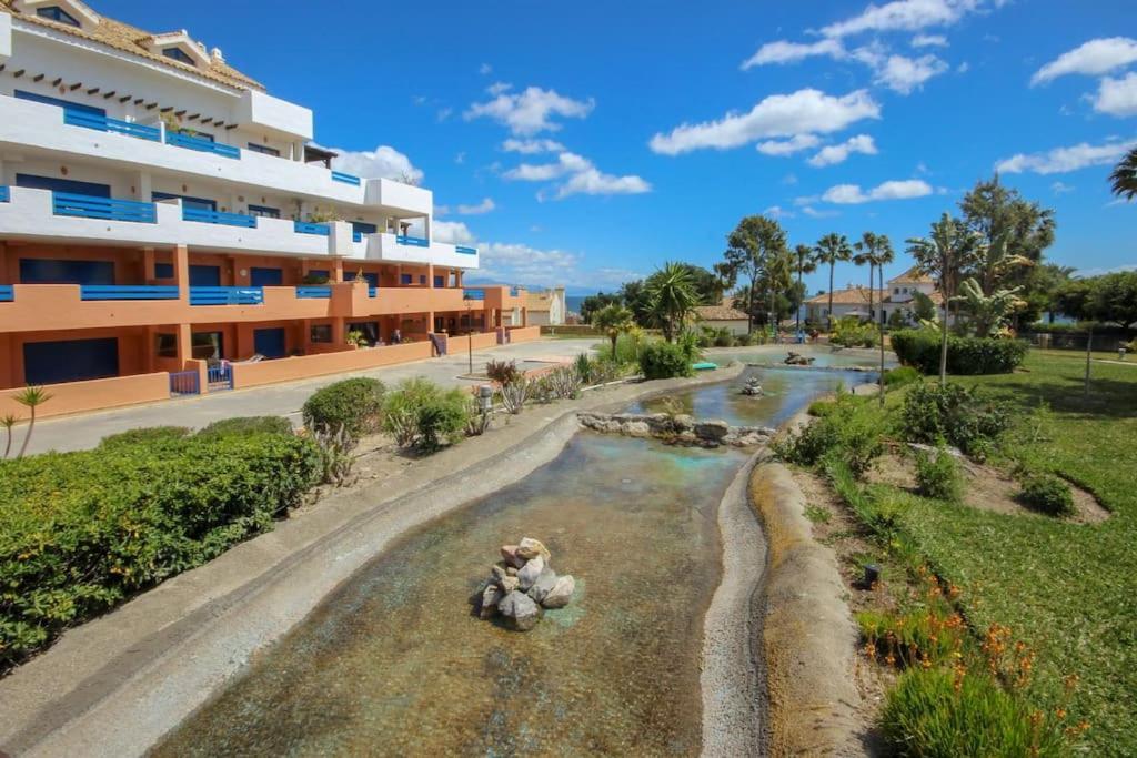 2 Bedrooms Sea And Pool View Apt In Duquesa Golf & Gardens Manilva Castillo de Sabinillas Exterior foto